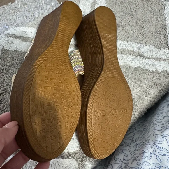 Italian Shoemakers Women's Sandals with Cream and Multicolor Straps - Picture 4 of 6